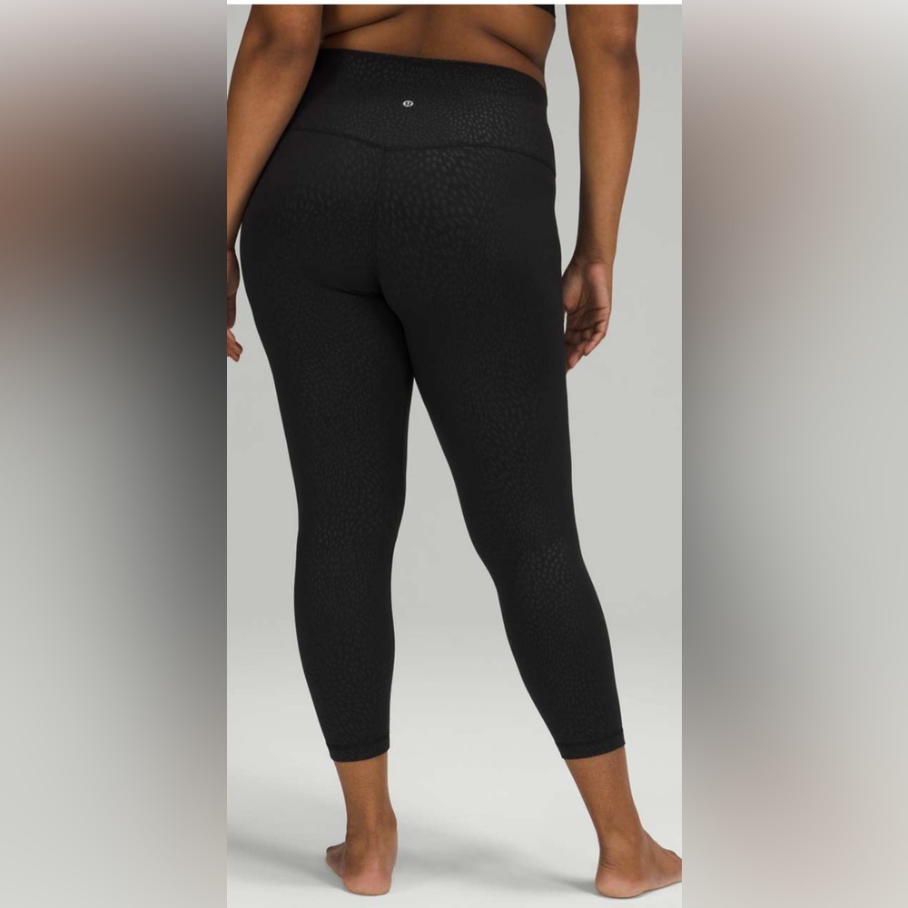 NWOT Lululemon Align Pant 25" Jewel Emboss Black